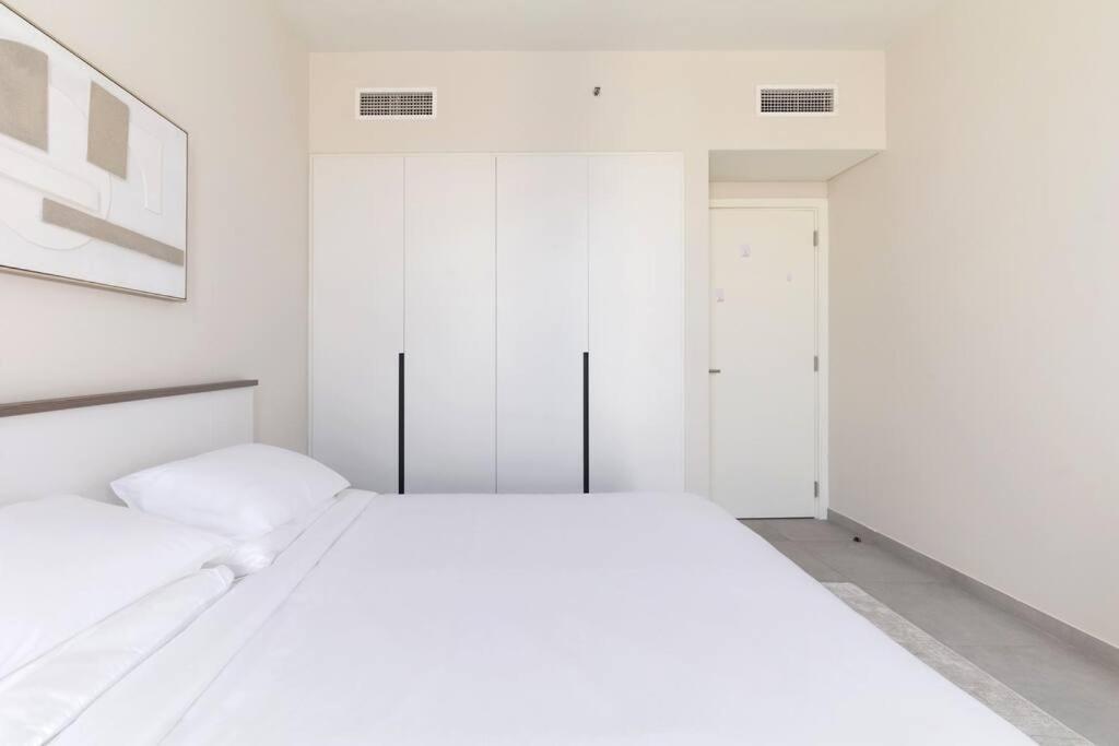 Sahab - Solo 1Br Apt In Al Jada 沙迦 外观 照片