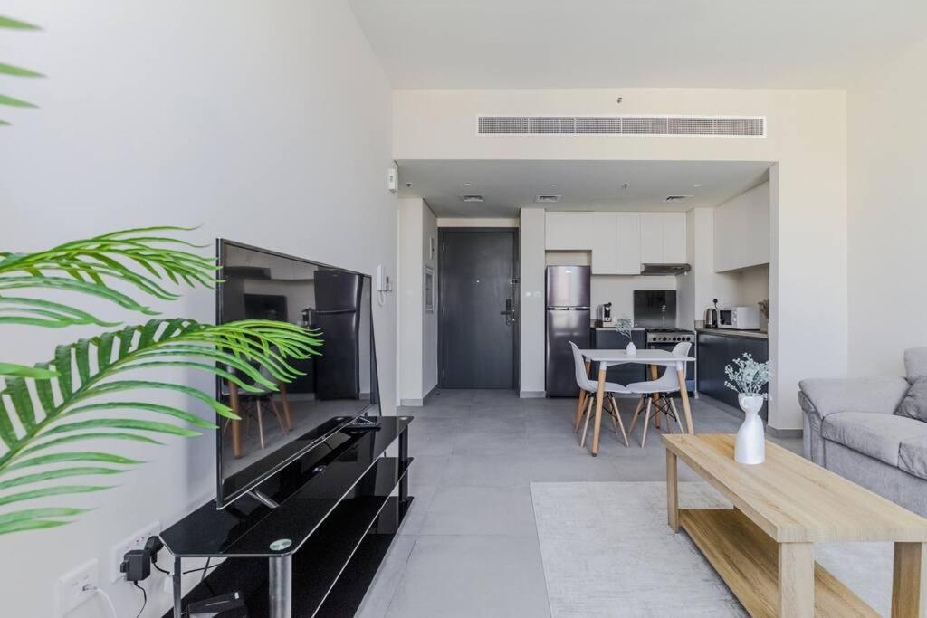 Sahab - Solo 1Br Apt In Al Jada 沙迦 外观 照片