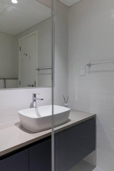 Sahab - Solo 1Br Apt In Al Jada 沙迦 外观 照片