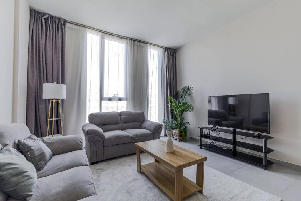 Sahab - Solo 1Br Apt In Al Jada 沙迦 外观 照片